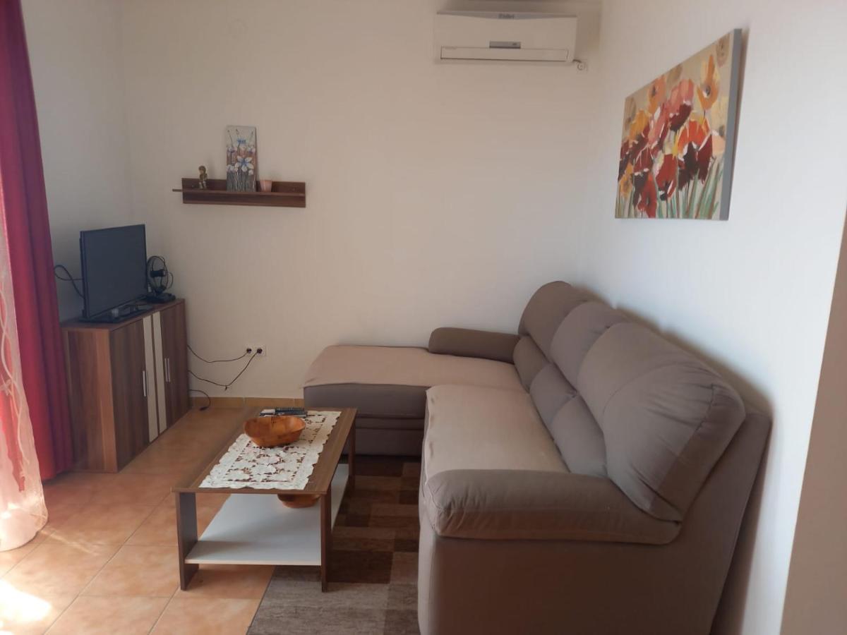 Apartmani Afrodita Crikvenica Exterior foto